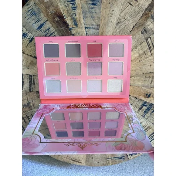 New Disney Sleeping Beauty Aurora Shimmer Eyeshadow Palette Mirror 12 Shades - Picture 1 of 4